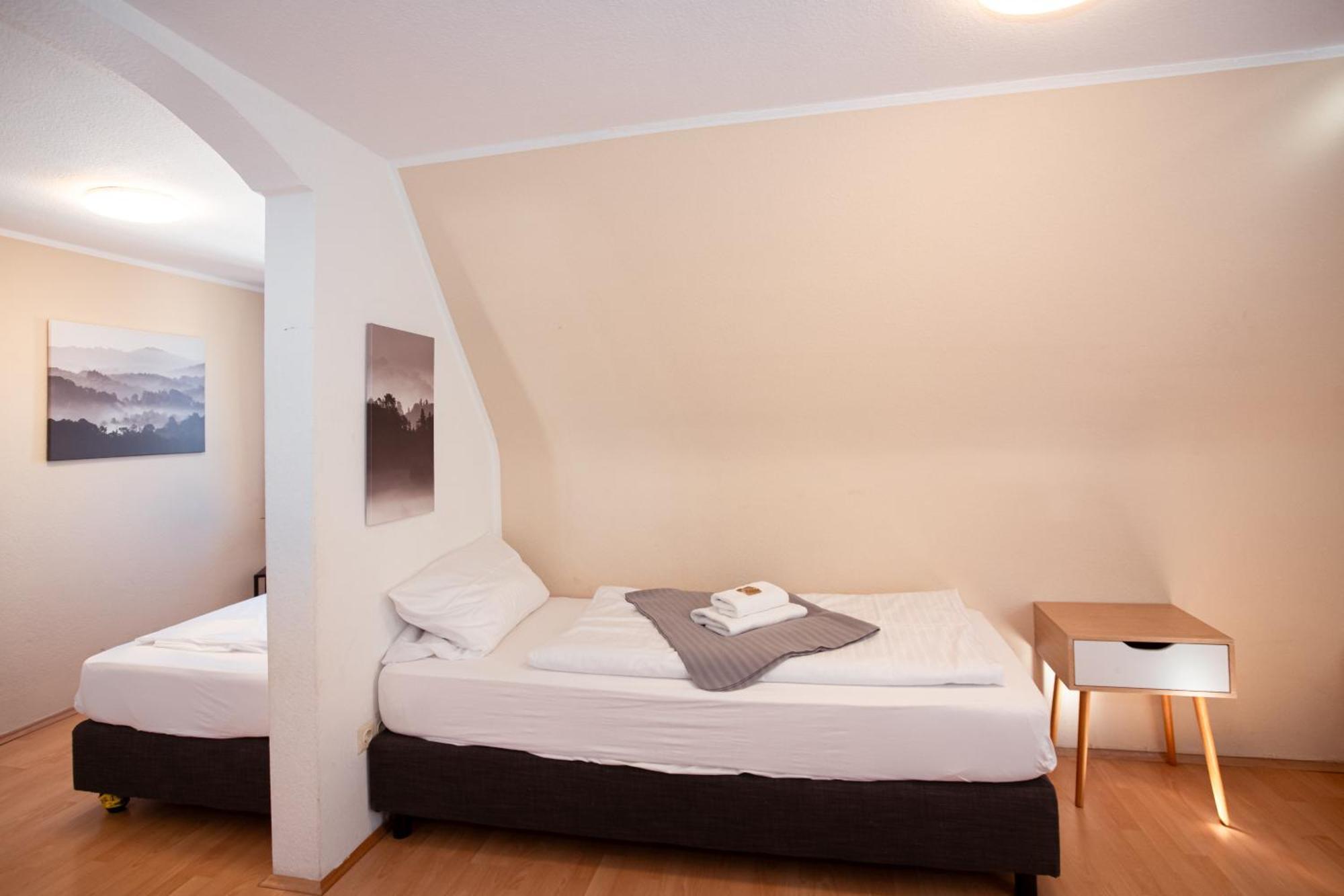 Haus99 Budget Pension & Apartments Fürth Eksteriør billede