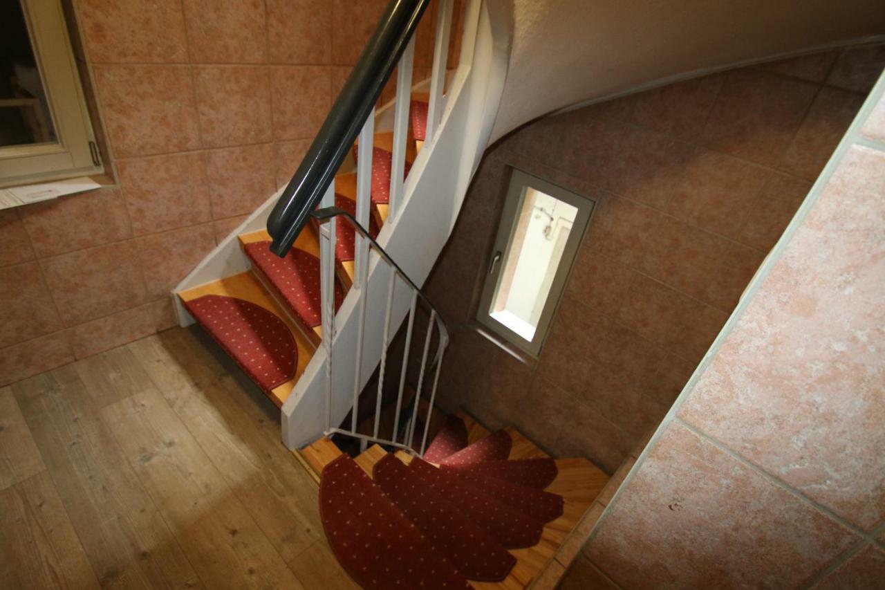 Haus99 Budget Pension & Apartments Fürth Eksteriør billede
